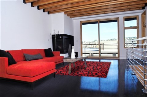 Modern Red Hand Knotted 80 X 100  Area Rug 151-18505 Image 5