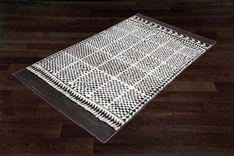 Bakhtiar Multicolor Hand Knotted 67 X 112  Area Rug 151-18539 Image 3