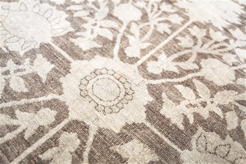 Chobi Brown Hand Knotted 90 X 124  Area Rug 151-18708 Image 4