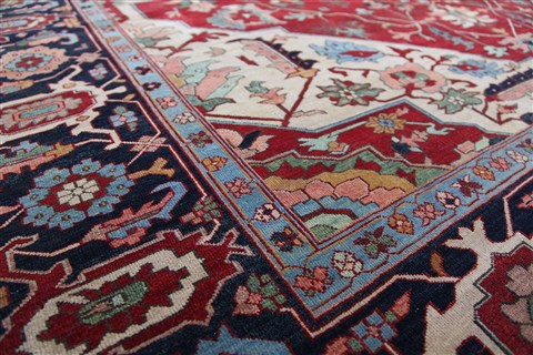 Serapi Red Square Hand Knotted 10 X 10  Area Rug 151-18856 Image 5