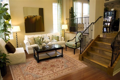 Serapi Beige Hand Knotted 81 X 99 Area Rug 250-19391 Image 3
