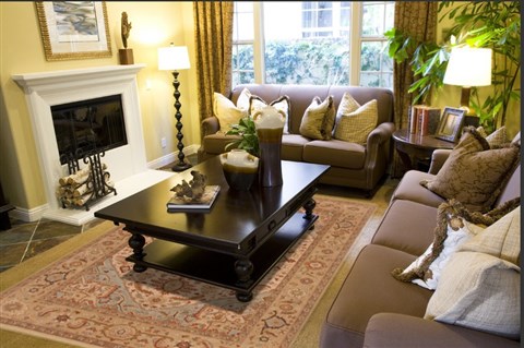 Serapi Beige Hand Knotted 81 X 99 Area Rug 250-19391 Image 2