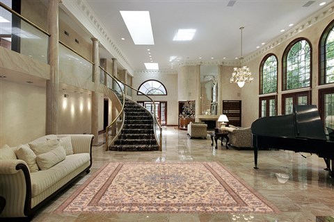 Nain White Hand Knotted 68 X 100 Area Rug 250-19468 Image 1