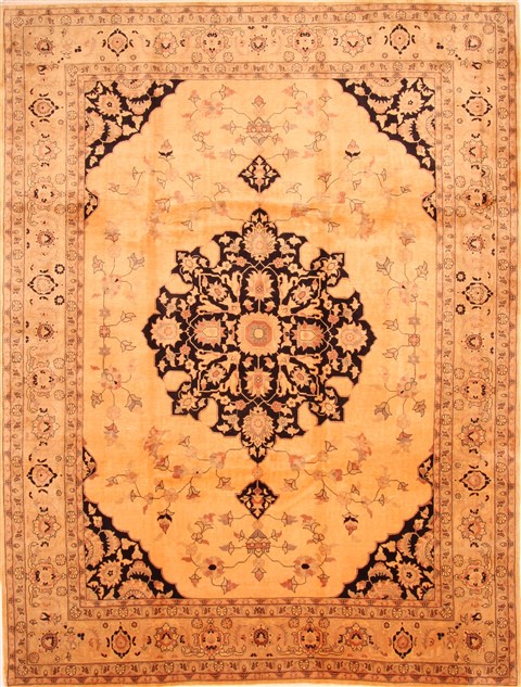 Tabriz Beige Hand Knotted 810 X 1110 Area Rug 100-20004 Image 0