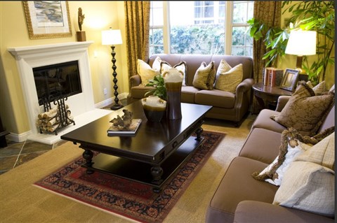 Sarouk Red Hand Knotted 50 X 68 Area Rug 250-20104 Image 3