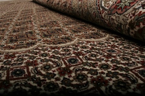 Tabriz Beige Hand Knotted 84 X 102 Area Rug 250-20799 Image 8