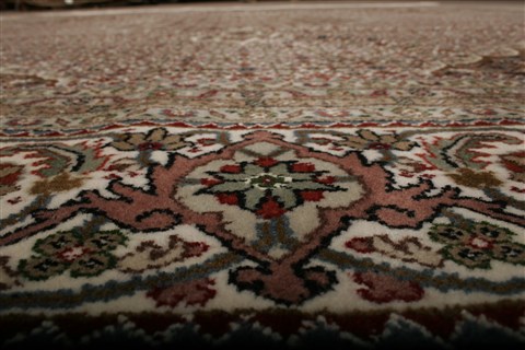 Tabriz Beige Hand Knotted 84 X 102 Area Rug 250-20799 Image 11