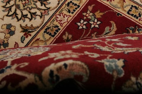 Isfahan Red Square Hand Knotted 61 X 61 Area Rug 250-20845 Image 1