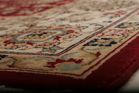 Isfahan Red Square Hand Knotted 61 X 61 Area Rug 250-20845 Image 6