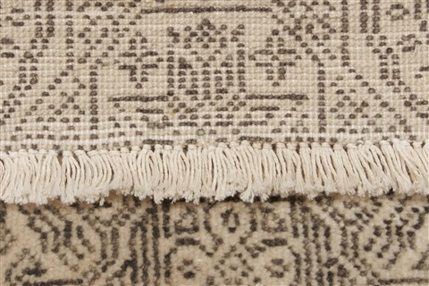 Modern Beige Hand Knotted 80 X 102  Area Rug 250-20968 Image 11