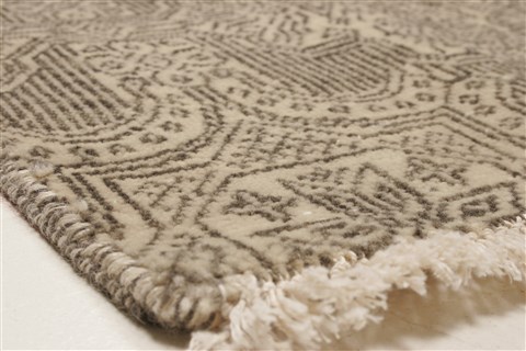 Modern Beige Hand Knotted 80 X 102  Area Rug 250-20968 Image 14