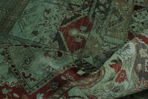 Patchwork Green Hand Knotted 80 X 102 Area Rug 250-20994 Image 11