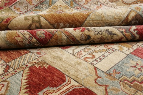 Patchwork Multicolor Hand Knotted 80 X 100 Area Rug 250-21066 Image 8