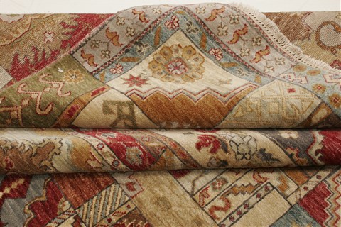 Patchwork Multicolor Hand Knotted 80 X 100 Area Rug 250-21066 Image 9