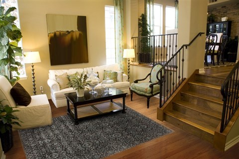 Modern Black Hand Knotted 81 X 101 Area Rug 250-21070 Image 4