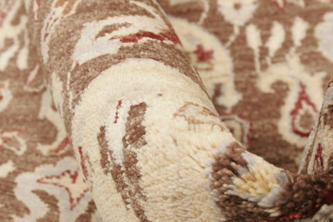 Modern Brown Hand Knotted 80 X 910  Area Rug 250-21090 Image 6