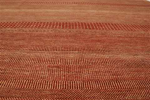 Modern Red Hand Knotted 81 X 102 Area Rug 250-21107 Image 15