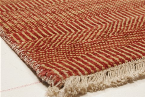 Modern Red Hand Knotted 81 X 102 Area Rug 250-21107 Image 17