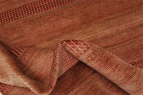 Modern Red Hand Knotted 81 X 102 Area Rug 250-21107 Image 8