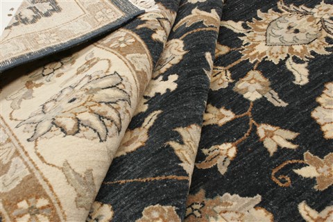 Ziegler Blue Hand Knotted 80 X 105 Area Rug 250-21136 Image 11
