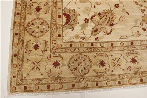 Pishavar Beige Hand Knotted 82 X 910 Area Rug 250-21190 Image 18
