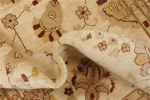 Pishavar Beige Hand Knotted 82 X 910 Area Rug 250-21190 Image 7