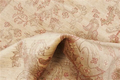 Pishavar Beige Hand Knotted 83 X 911 Area Rug 250-21197 Image 7
