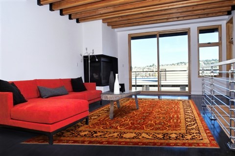 Kashan Red Hand Knotted 90 X 119  Area Rug 253-21205 Image 2