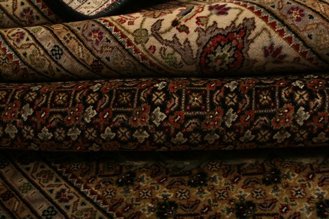 Tabriz Blue Hand Knotted 91 X 120 Area Rug 100-21207 Image 20