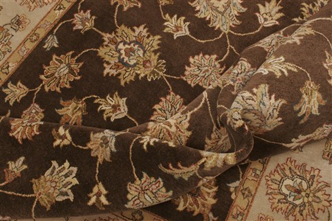 Agra Brown Hand Knotted 82 X 105 Area Rug 250-21210 Image 8