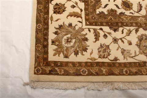 Kashan Beige Hand Knotted 89 X 121 Area Rug 100-21214 Image 10