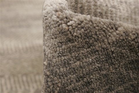 Modern Grey Hand Knotted 100 X 144 Area Rug 250-21293 Image 1