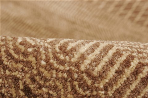 Modern Brown Hand Knotted 100 X 139 Area Rug 250-21302 Image 1