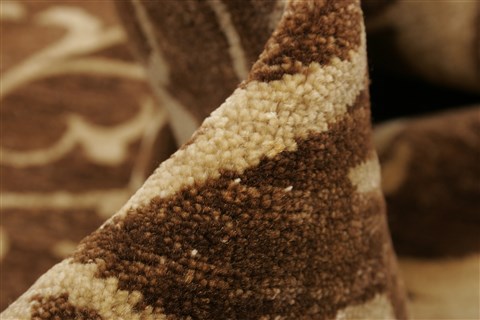 Modern Brown Hand Knotted 101 X 141 Area Rug 100-21327 Image 2
