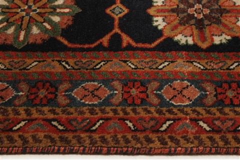 Gabbeh Red Hand Knotted 98 X 139 Area Rug 250-21345 Image 17