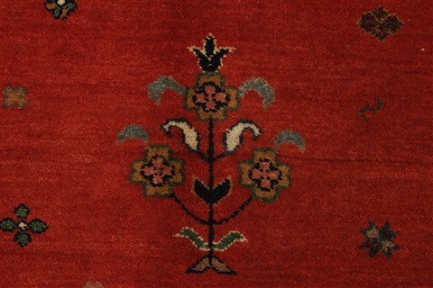Gabbeh Red Hand Knotted 98 X 139 Area Rug 250-21345 Image 18