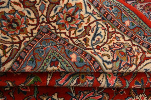 Sarouk Red Hand Knotted 82 X 116 Area Rug 100-21348 Image 5