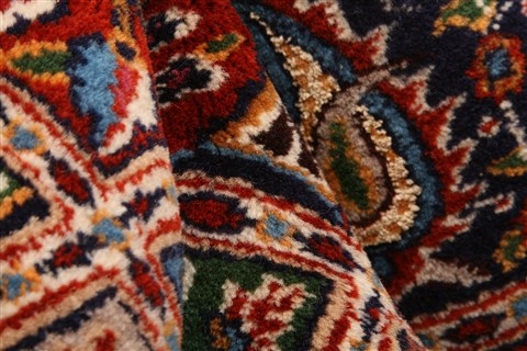 Birjand Multicolor Hand Knotted 86 X 121 Area Rug 100-21352 Image 3