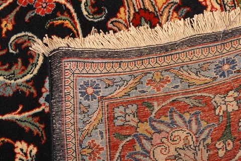 Sarouk Red Hand Knotted 80 X 115 Area Rug 100-21363 Image 23