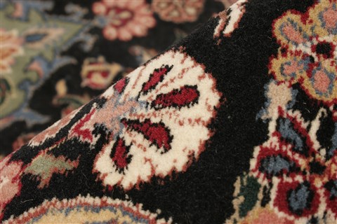 Pak-Persian Black Hand Knotted 100 X 139 Area Rug 250-21365 Image 1