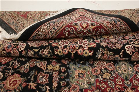 Pak-Persian Black Hand Knotted 100 X 139 Area Rug 250-21365 Image 8