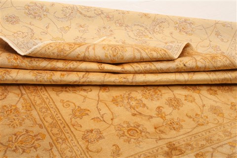 Kashan Yellow Hand Knotted 83 X 114 Area Rug 100-21366 Image 19