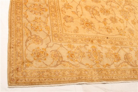 Kashan Yellow Hand Knotted 83 X 114 Area Rug 100-21366 Image 31
