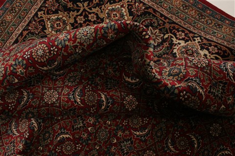 Herati Red Hand Knotted 100 X 143  Area Rug 250-21374 Image 10