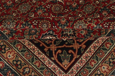 Herati Red Hand Knotted 100 X 143  Area Rug 250-21374 Image 14