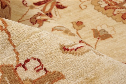 Pishavar Beige Hand Knotted 99 X 136 Area Rug 250-21379 Image 3