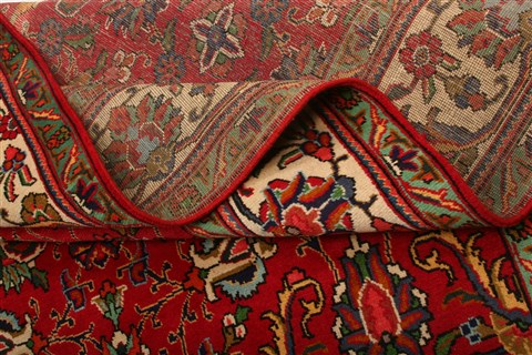Tabriz Red Hand Knotted 82 X 117 Area Rug 100-21387 Image 9
