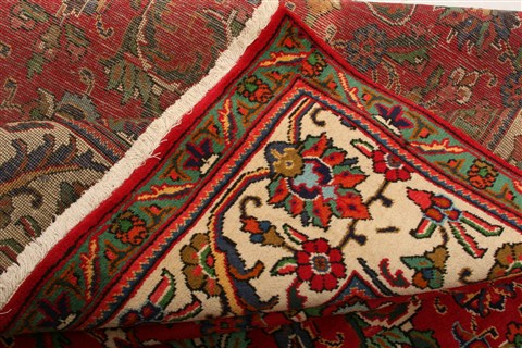 Tabriz Red Hand Knotted 82 X 117 Area Rug 100-21387 Image 11