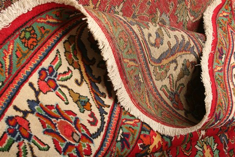 Tabriz Red Hand Knotted 82 X 117 Area Rug 100-21387 Image 15