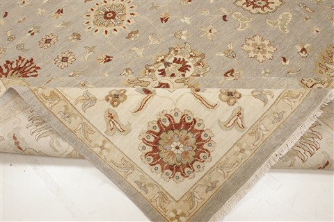 Zanjan Grey Hand Knotted 101 X 131 Area Rug 250-21390 Image 10